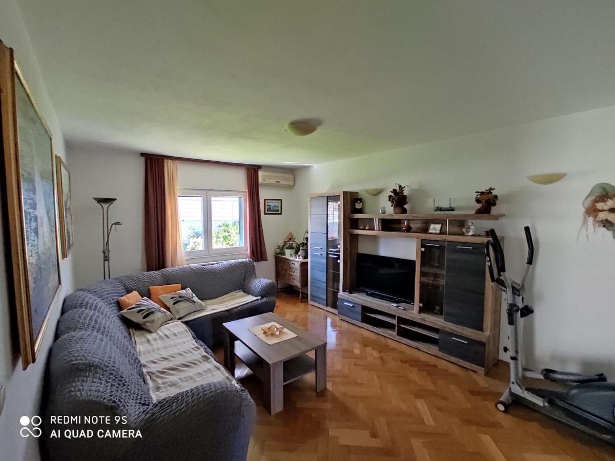 Apartmani Jole Traù Esterno foto