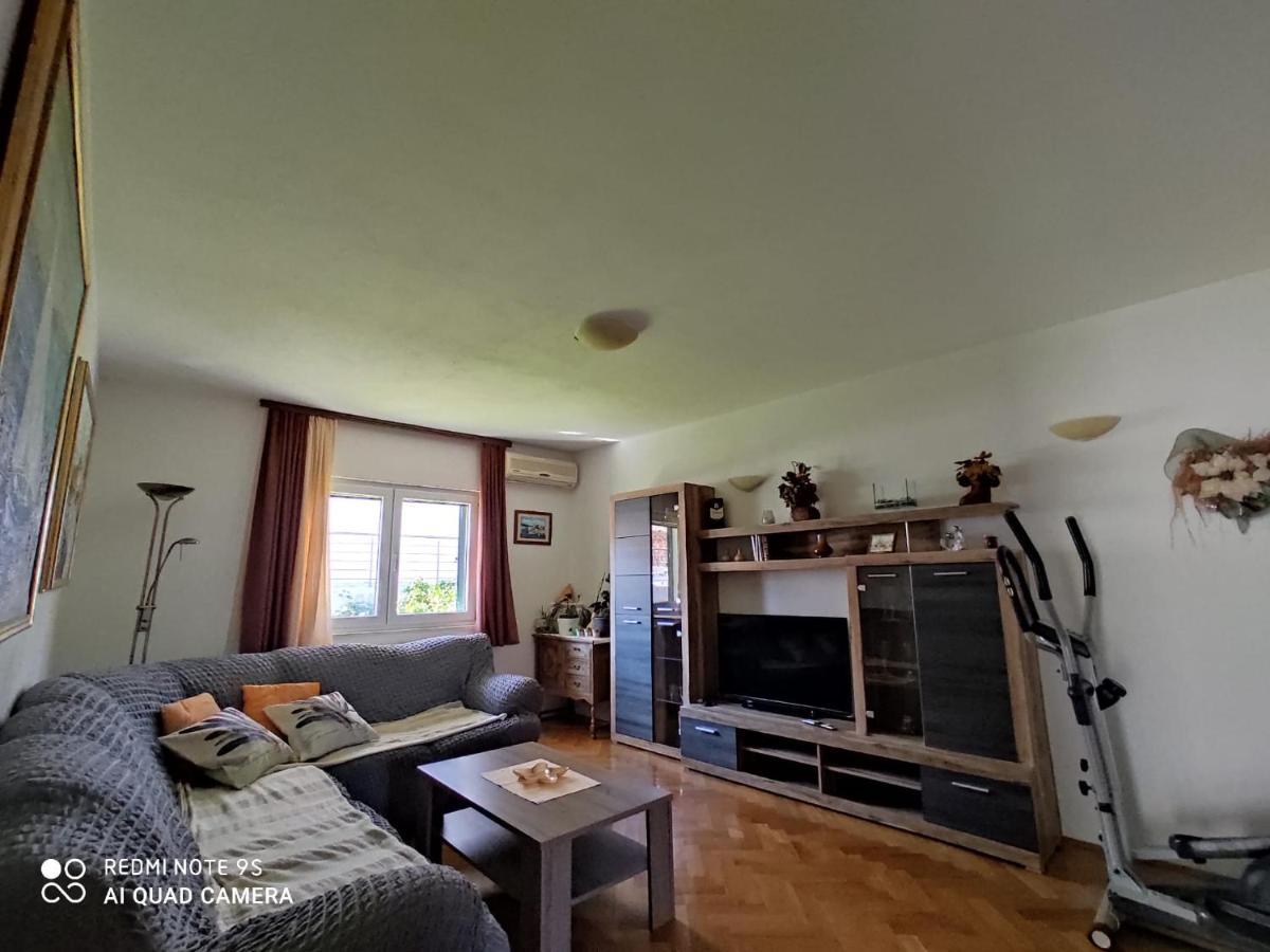 Apartmani Jole Traù Esterno foto